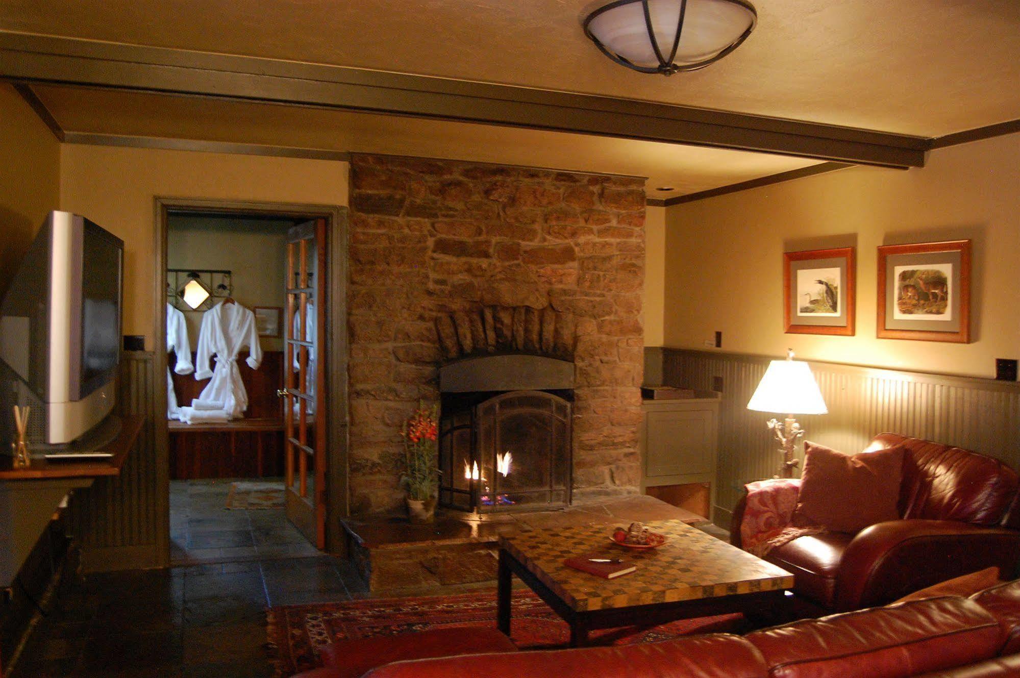 Highland Haven Creekside Inn 常青城 外观 照片