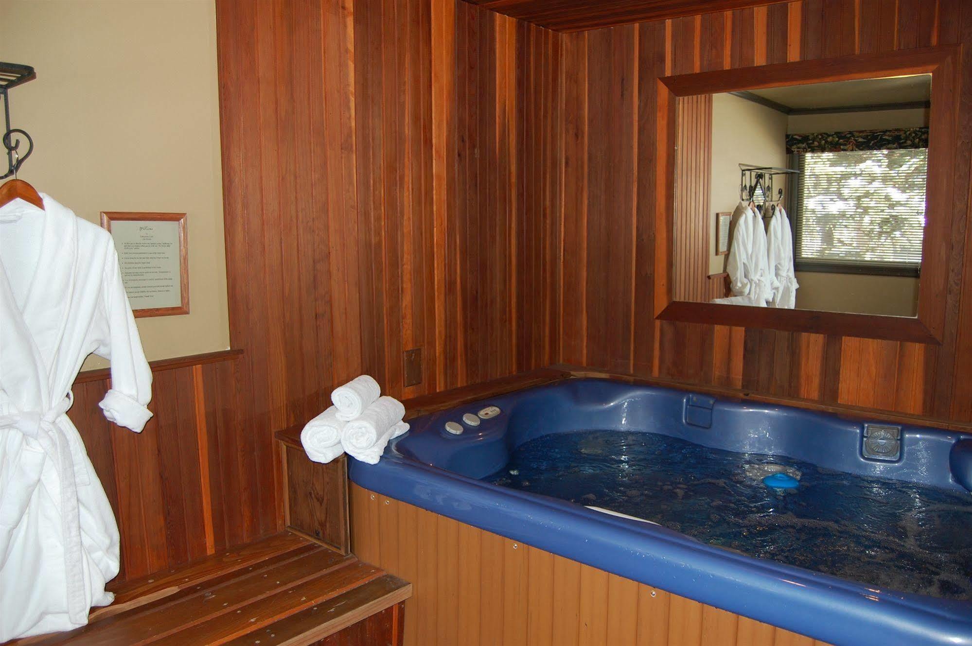 Highland Haven Creekside Inn 常青城 外观 照片